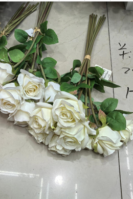 Artificial bouquet of roses